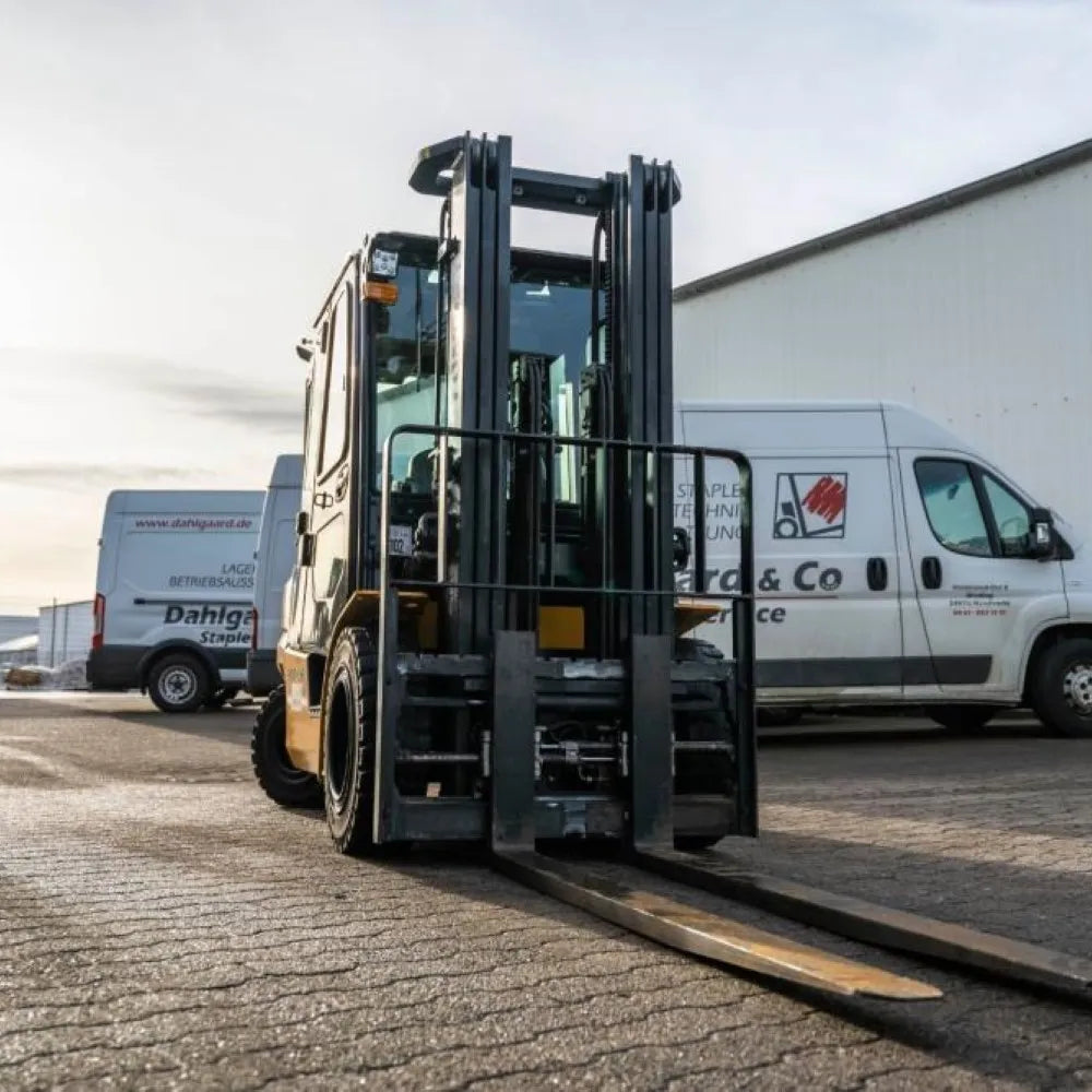 Chariot élévateur diesel Hyundai 30D-9E – Matériel d'occasion