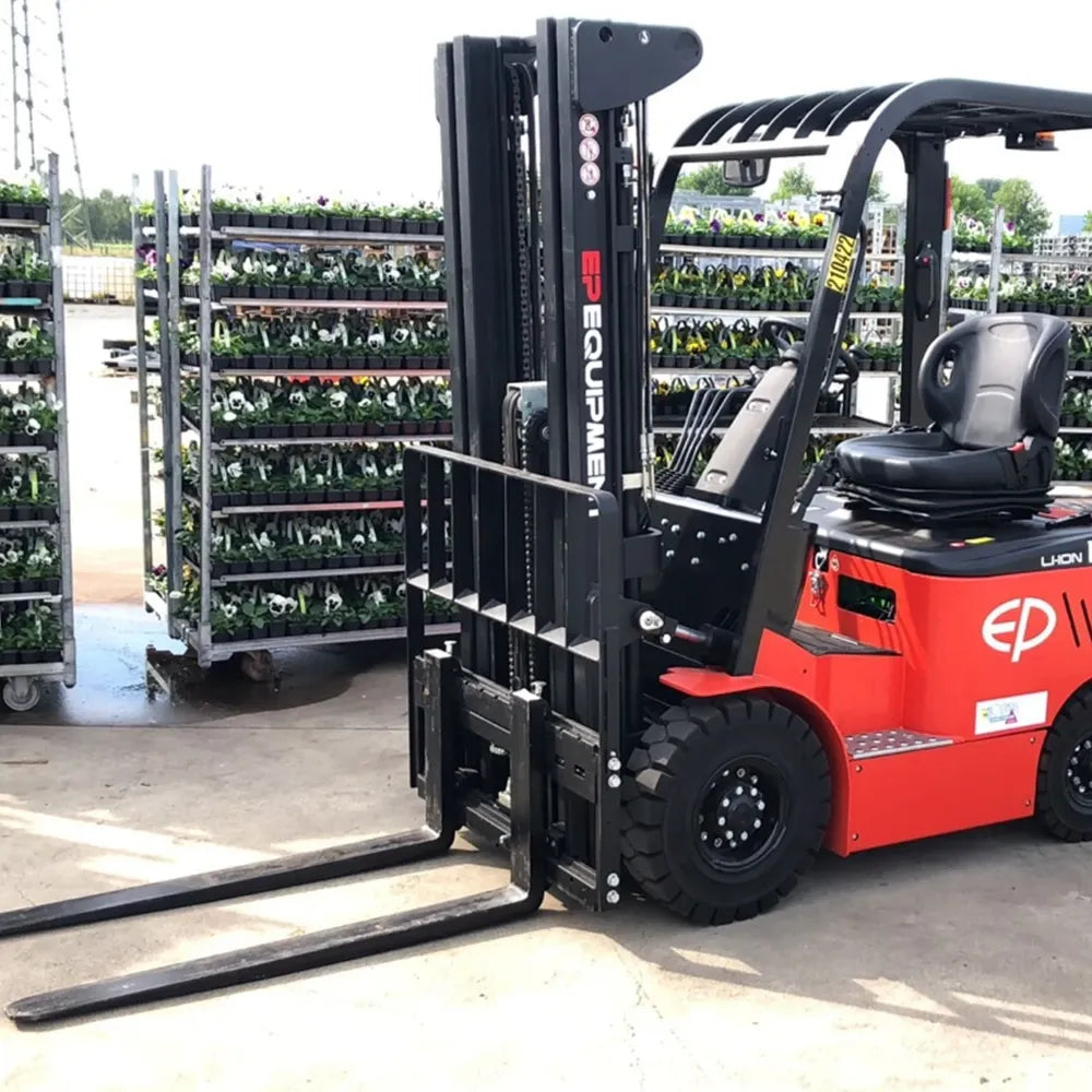 Chariot élévateur électrique 4 roues EFL253 de 2500 kg d’EP