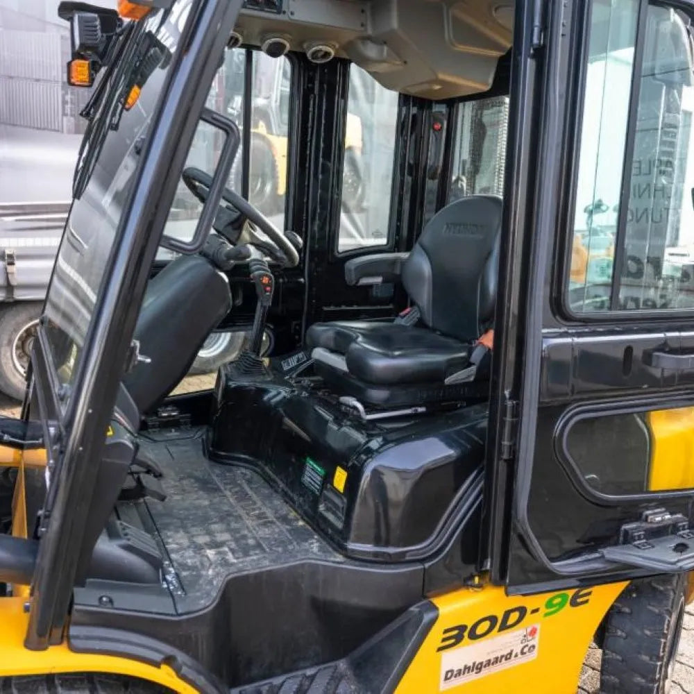 Chariot élévateur diesel Hyundai 30D-9E – Matériel d'occasion