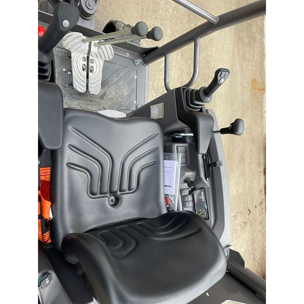 Mini-pelle compacte – Modèle 2022