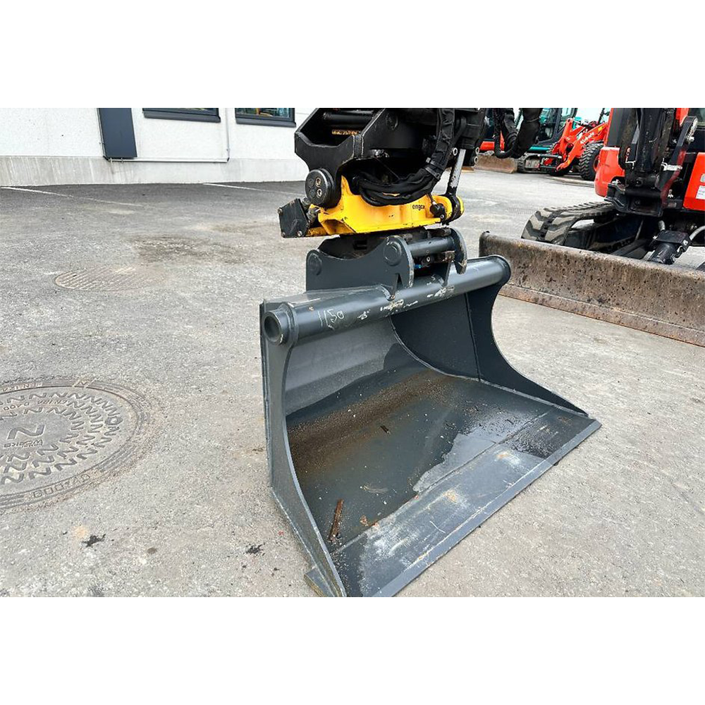 Mini-pelle KUBOTA U – Caractéristiques techniques