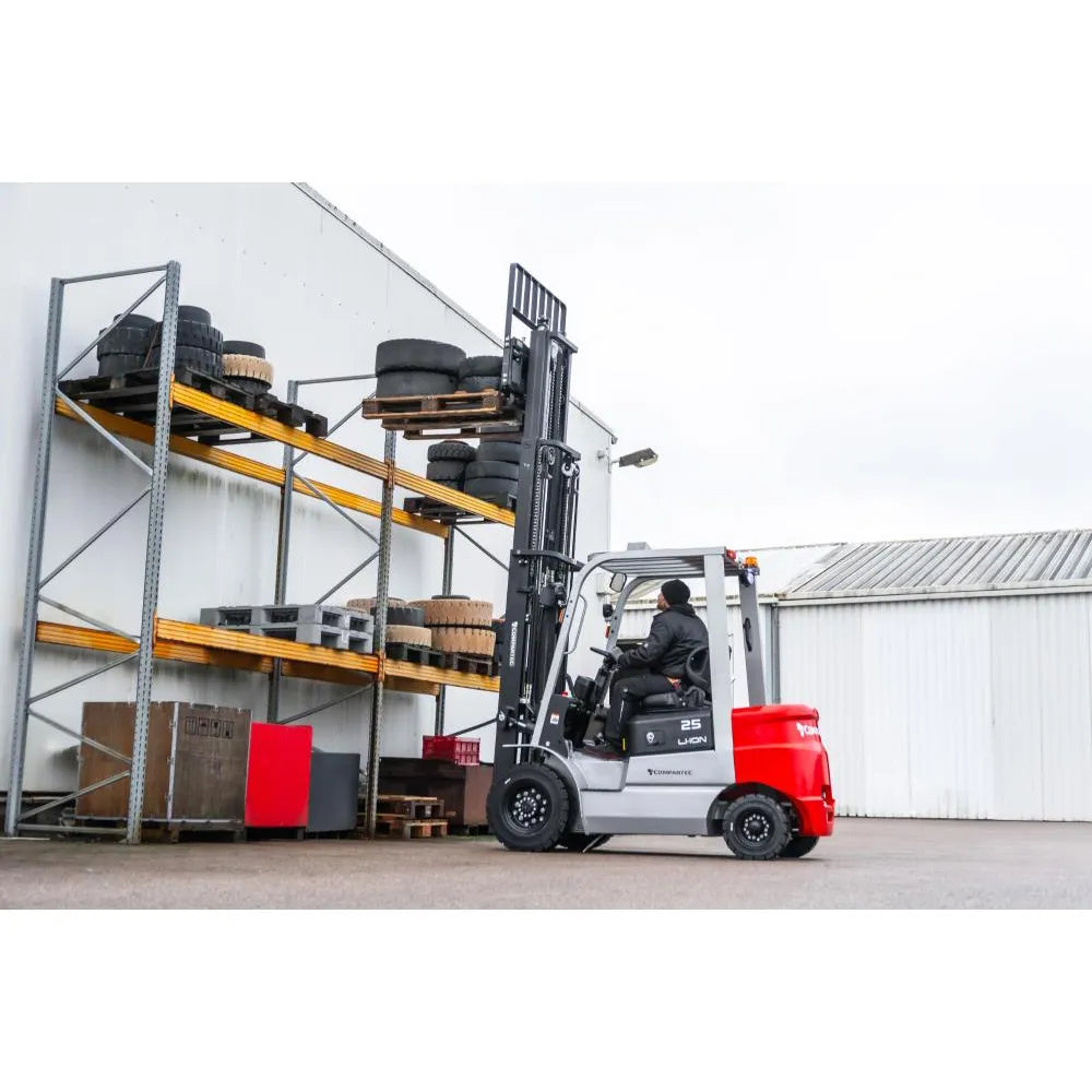 Chariot élévateur électrique lithium-ion – Capacité jusqu'à 3500 kg – Hauteur de levage jusqu'à 4,8 m