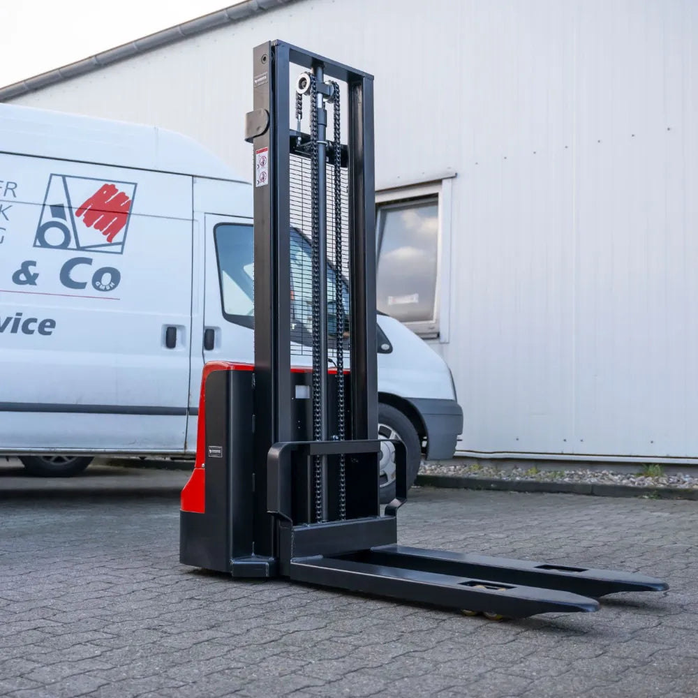 Gerbeur électrique CS12 de COMPARTEC – solution de manutention pour environnements professionnels