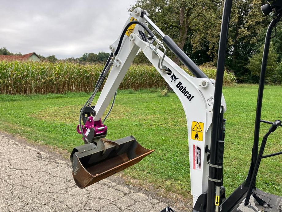 Bobcat E17 – 2022 – 1,7T