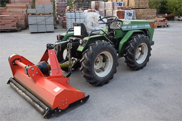 Équipement agricole compact Ferrari 95RS – Moteur remis à neuf – Avec ensileuse