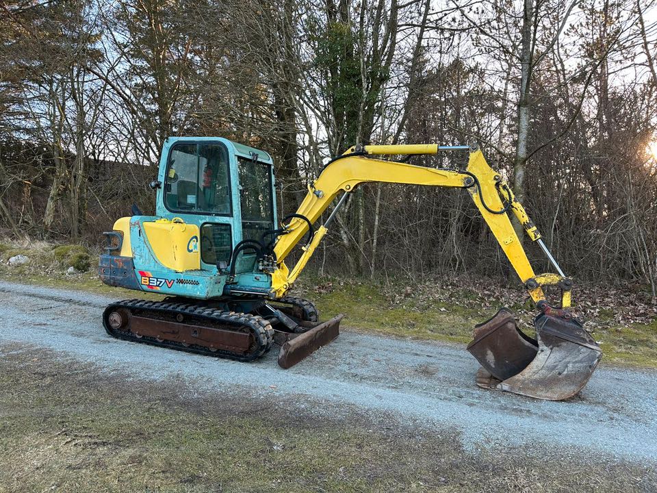 Équipement compact Yanmar B37V – 1998 – 3,3 t – 4 740 h