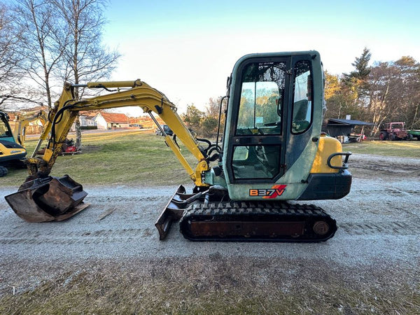 Équipement compact Yanmar B37V – 1998 – 3,3 t – 4 740 h