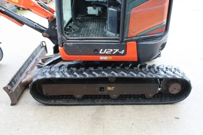 La mini-pelle Kubota U27-4, année 2015