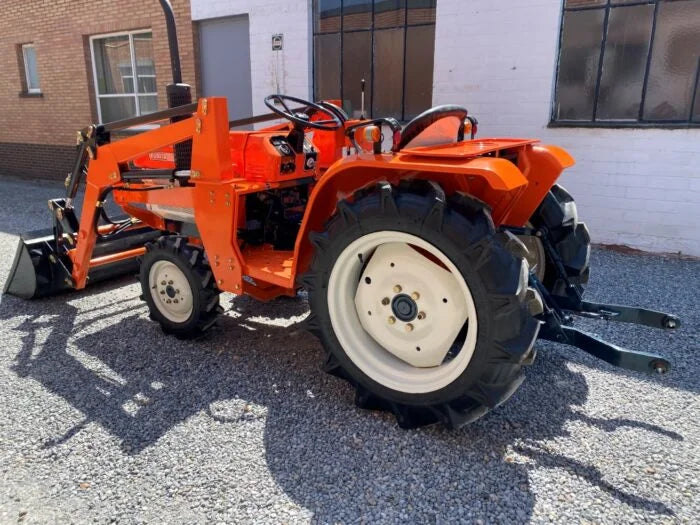 Micro-tracteur Kubota B1600D – 20 ch – 4