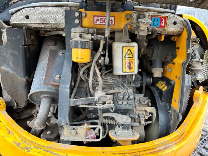 Mini-Pelle JCB 8030ZTS – 2012