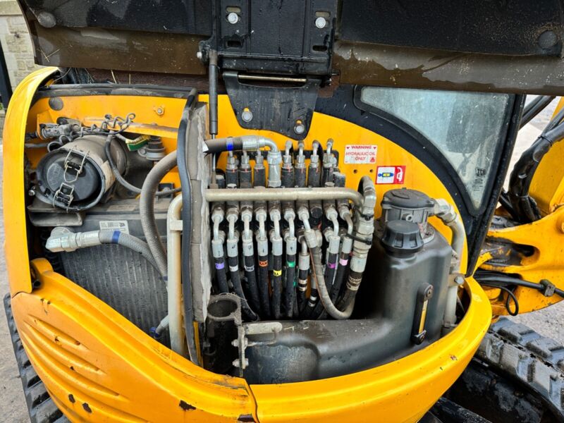 Mini-Pelle JCB 8030ZTS – 2012