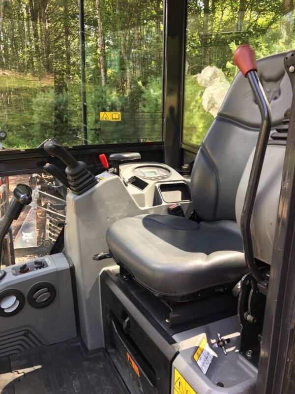 La Bobcat E20, modèle 2015