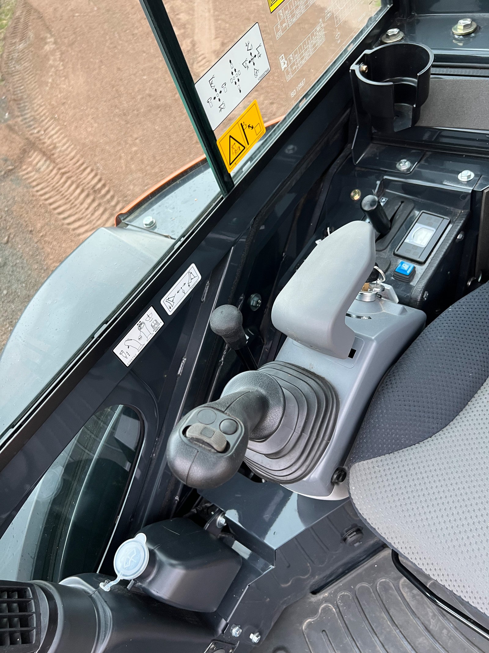 Mini pelle Hitachi ZX26U 5 2019 2,6t 80h