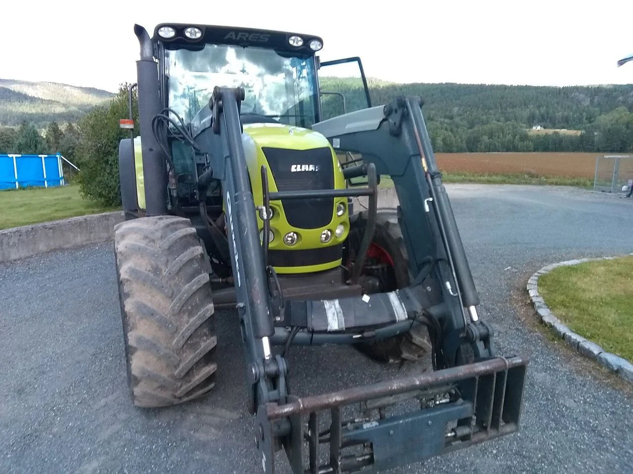 Équipement agricole CLAAS ARES 577 ATZ – 2006 – 122 ch